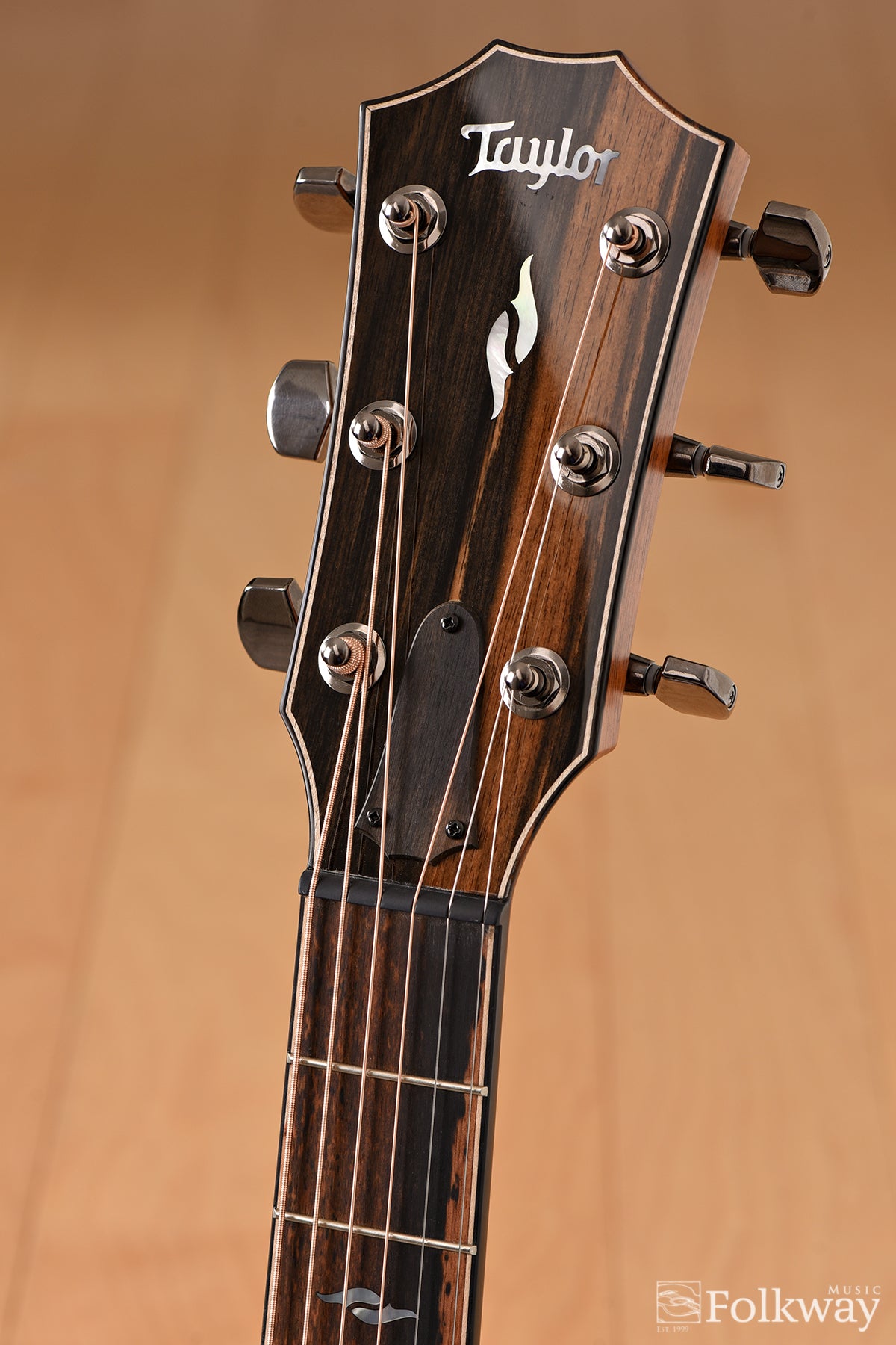 Taylor 812c Cedar