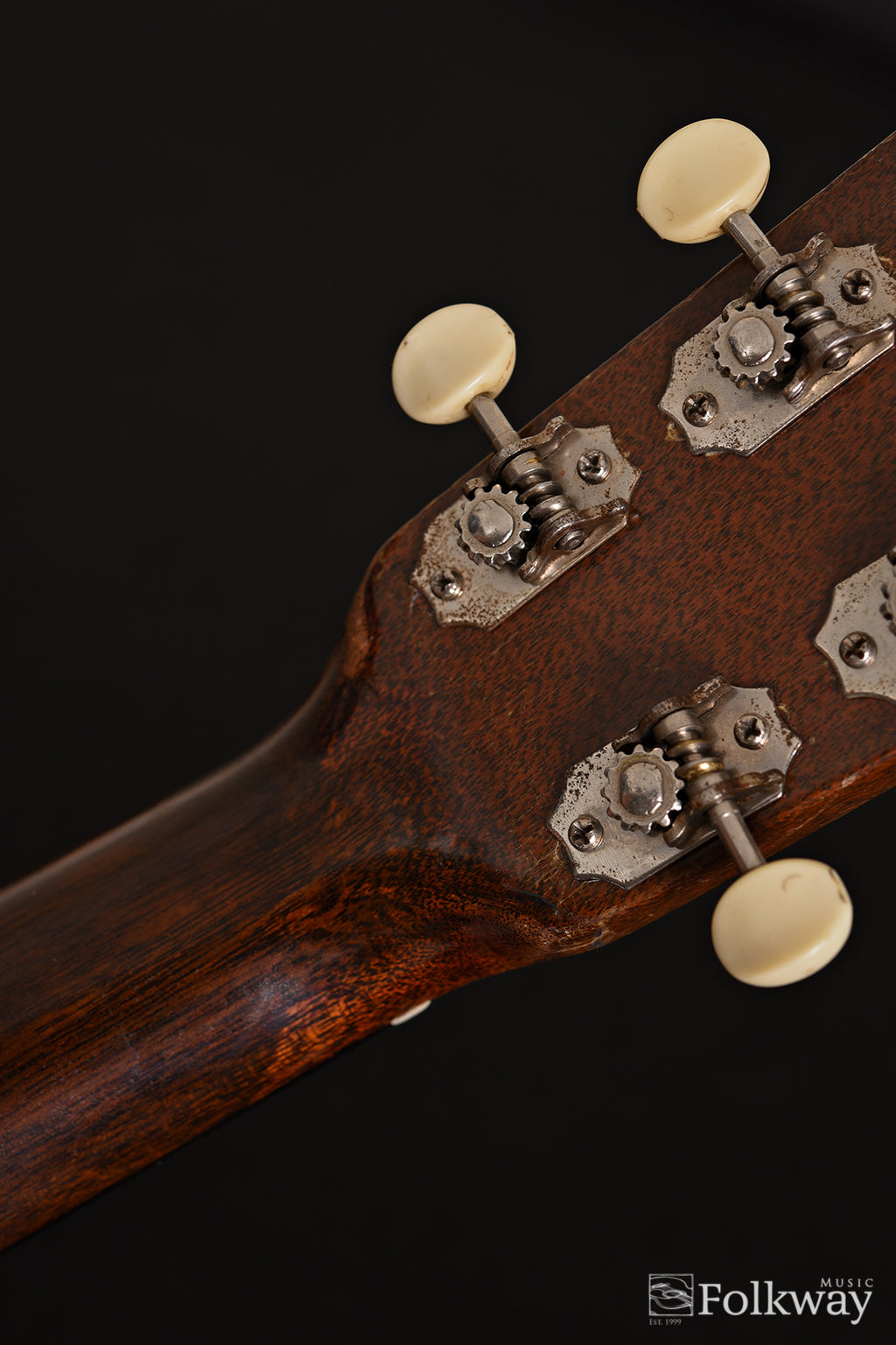 1944 Martin D-18