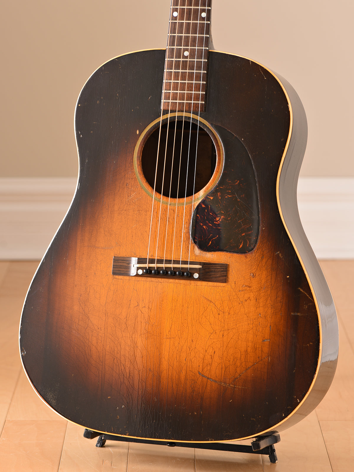 1945 Gibson Banner J-45