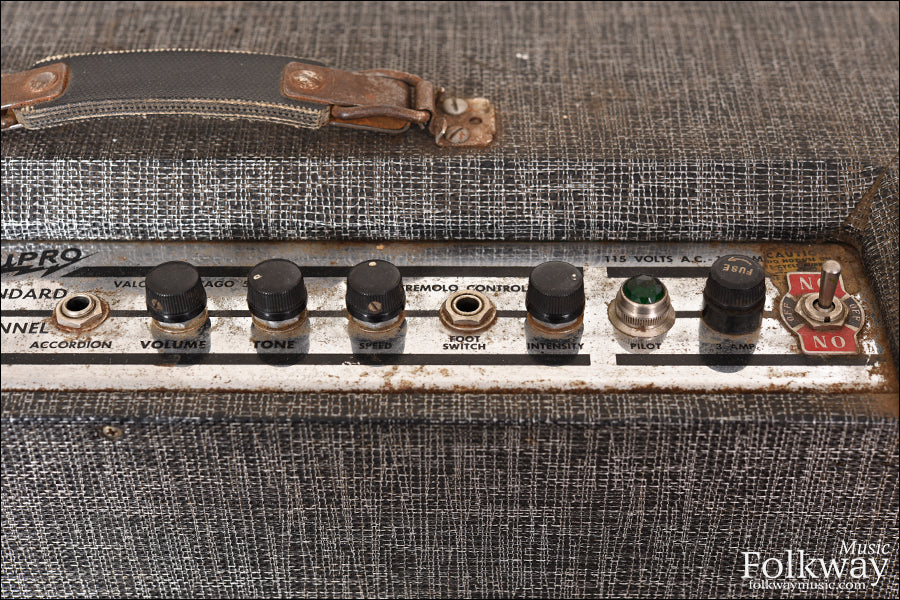 1961 Supro 1688TN