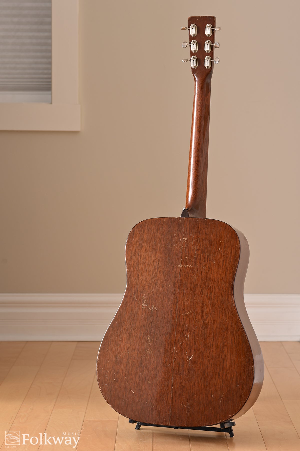 1954 Martin D-18