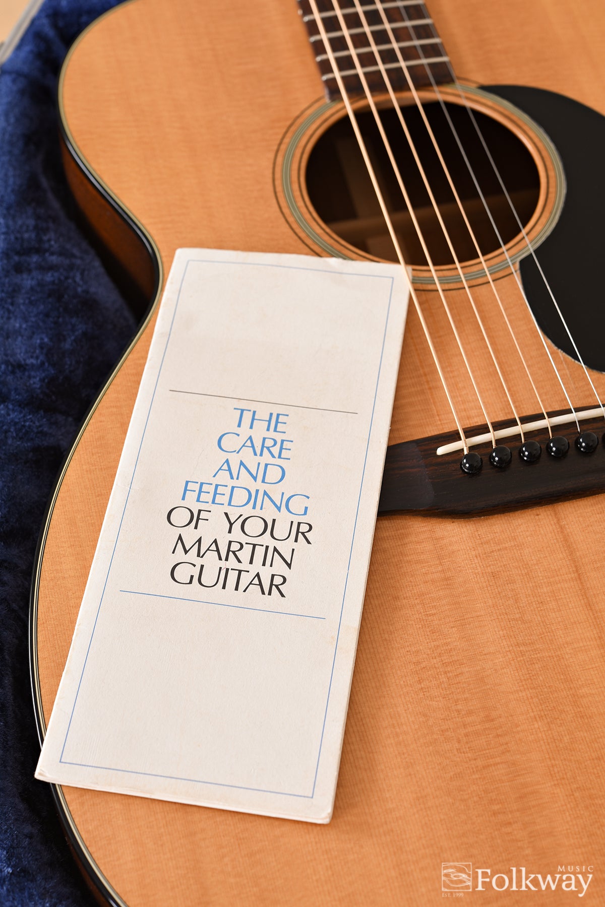 1977 Martin 000-18