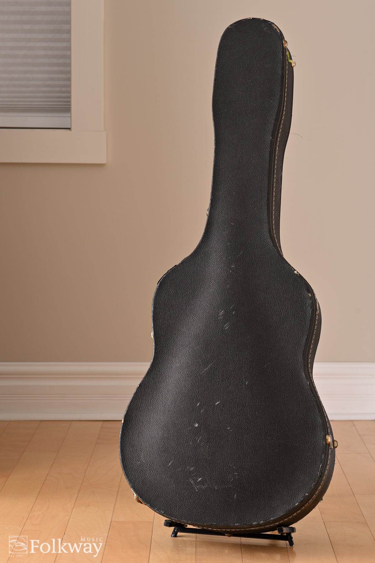1974 Larrivee Classical