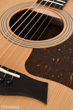Taylor 212ce