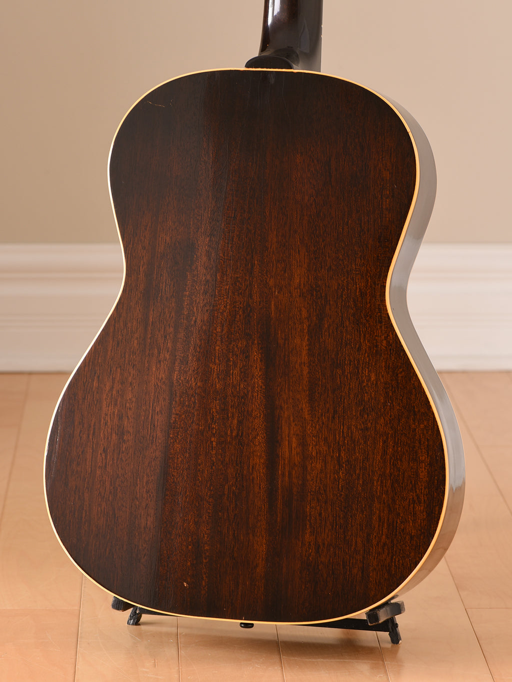 1944 Gibson Banner LG-2