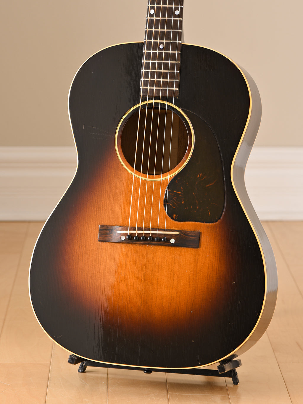 1944 Gibson Banner LG-2