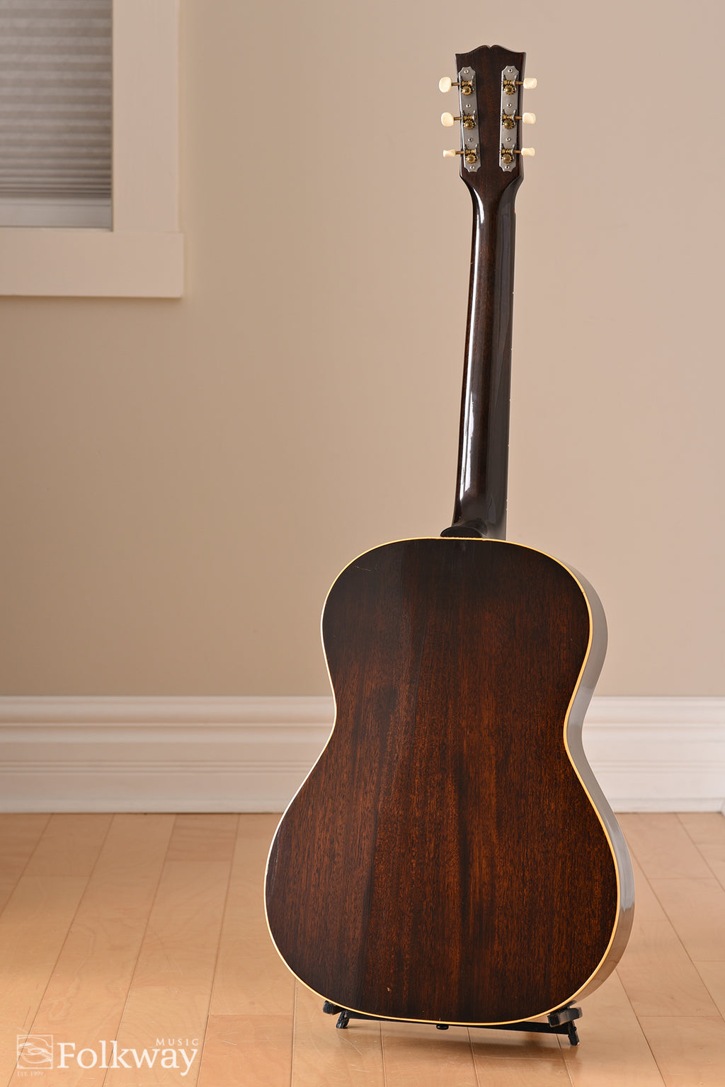 1944 Gibson Banner LG-2