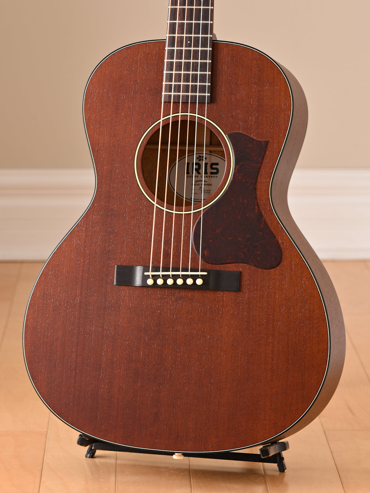Iris MS-00 Mahogany