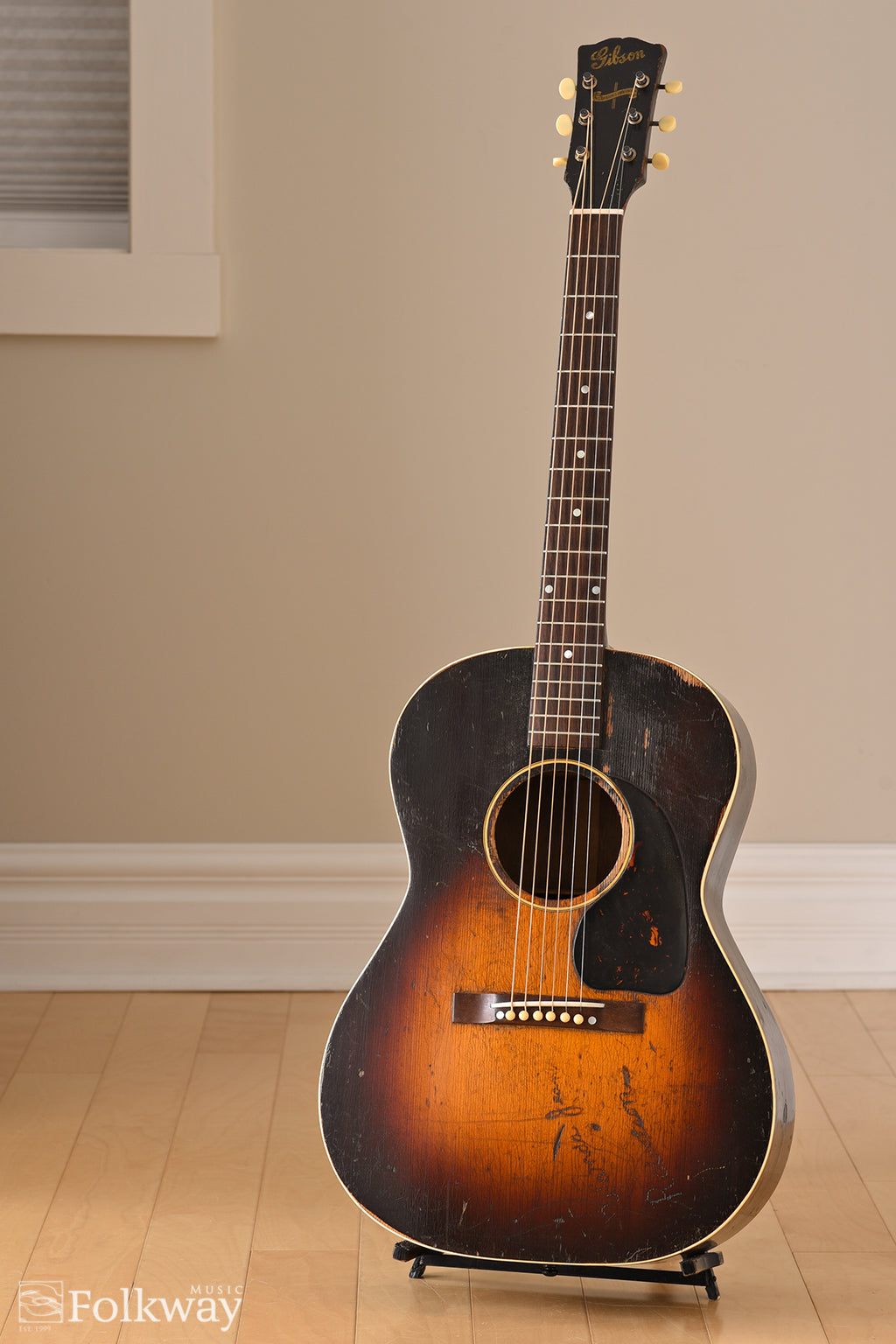 1944 Gibson Banner LG-2