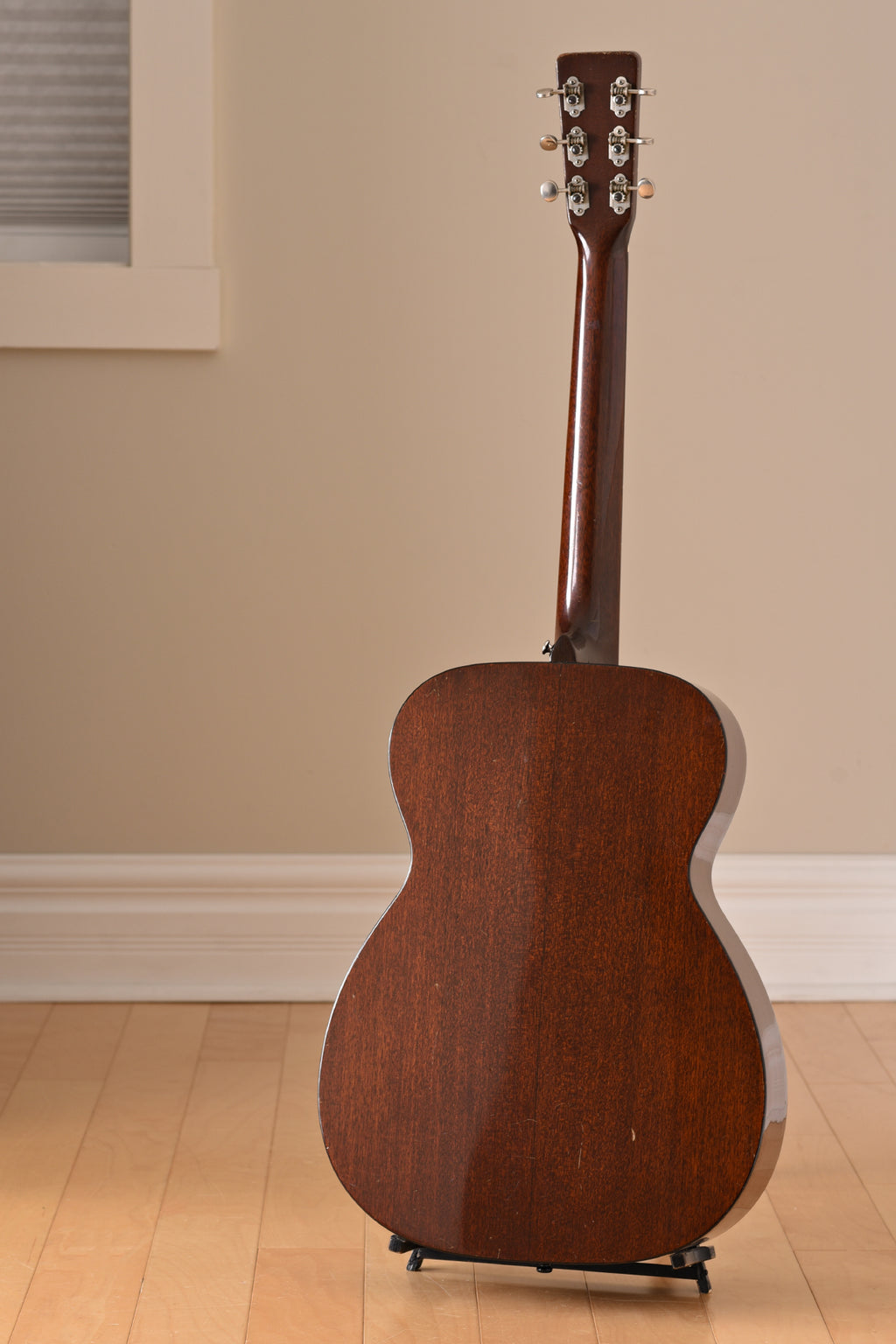 1958 Martin 00-18