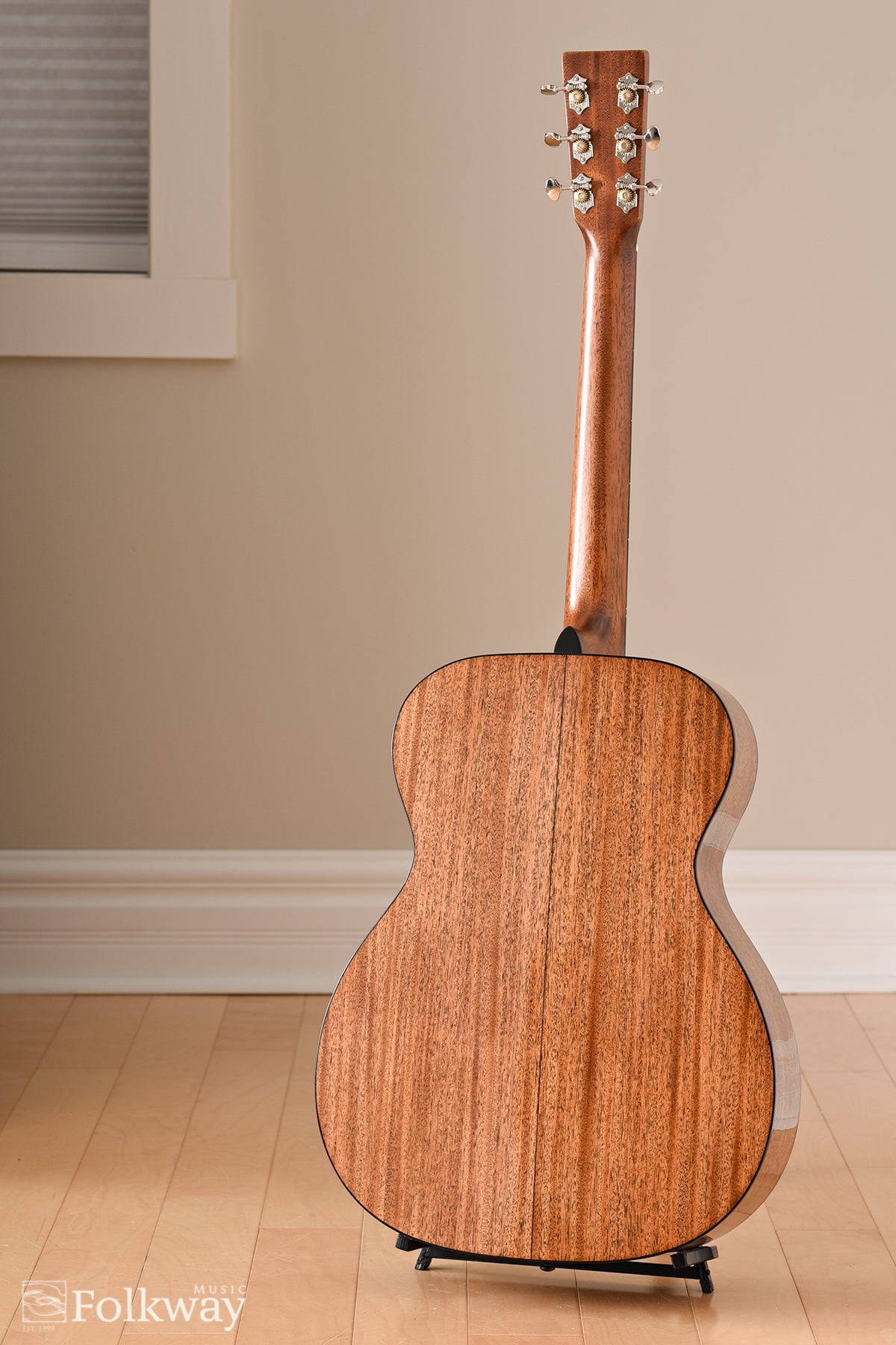 Martin 000-18