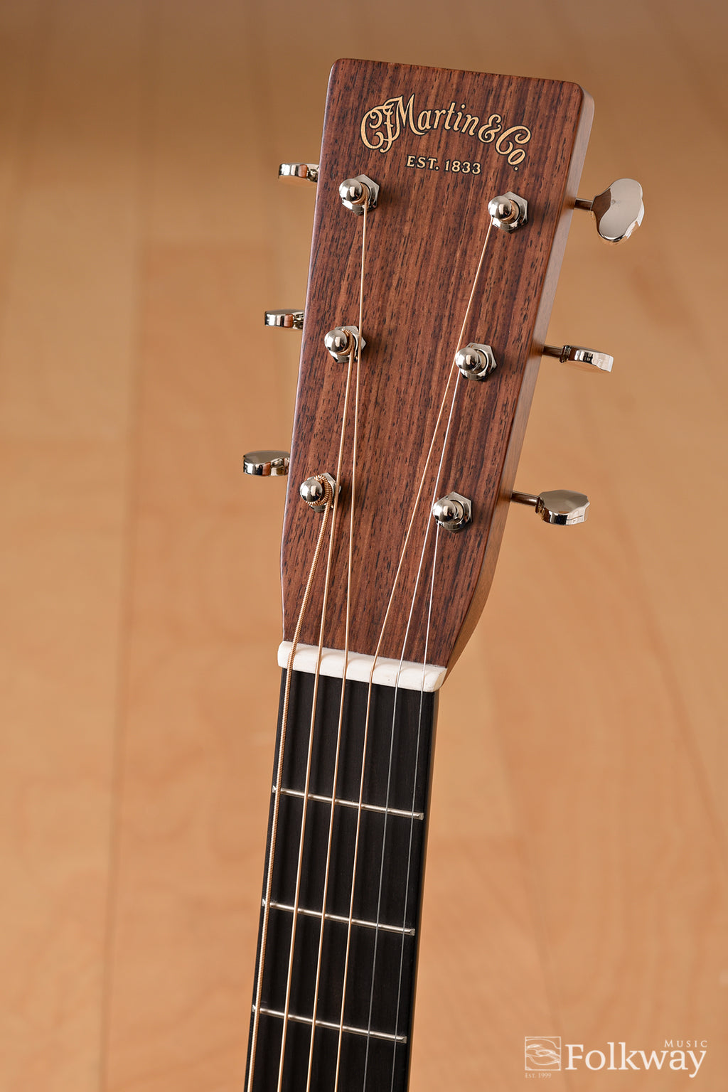 Martin 000-28
