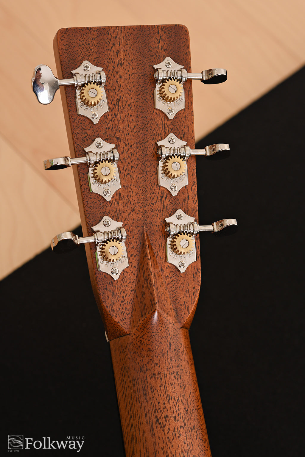 Martin 000-28