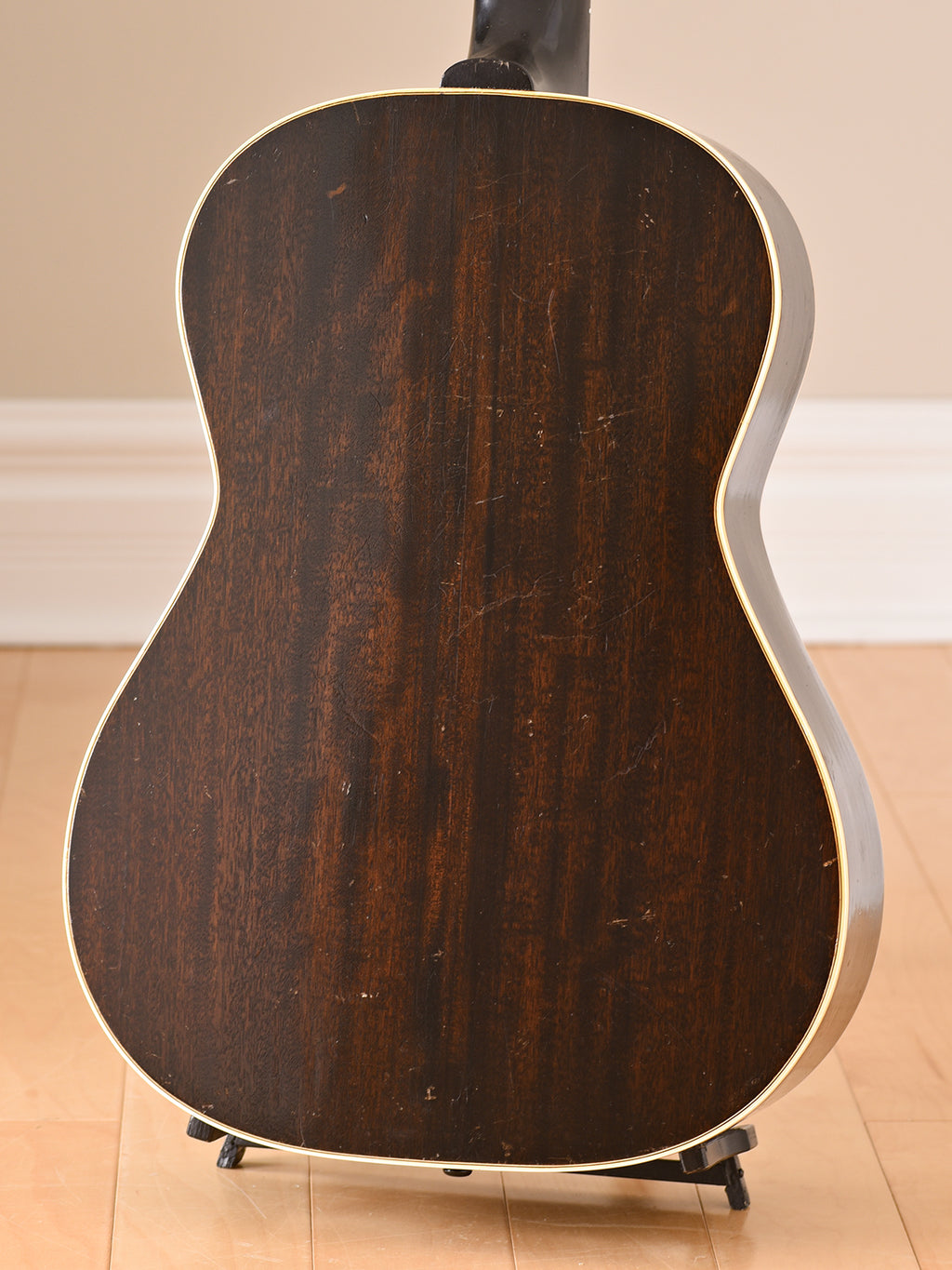 1943 Gibson Banner LG-2