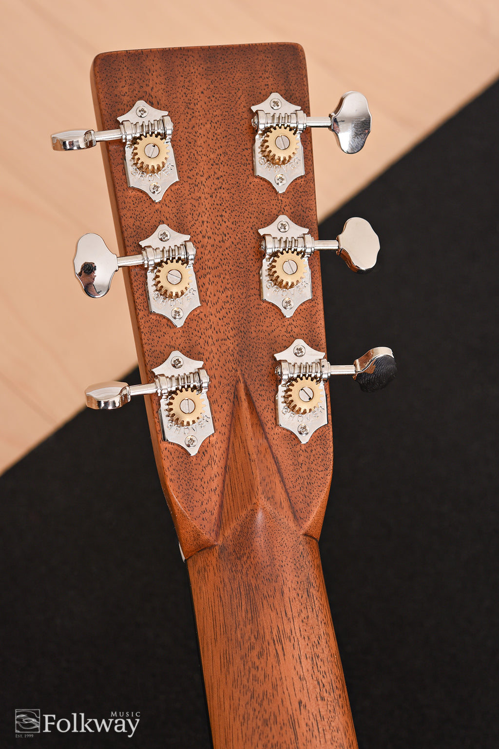 Martin OM-28 Lefty