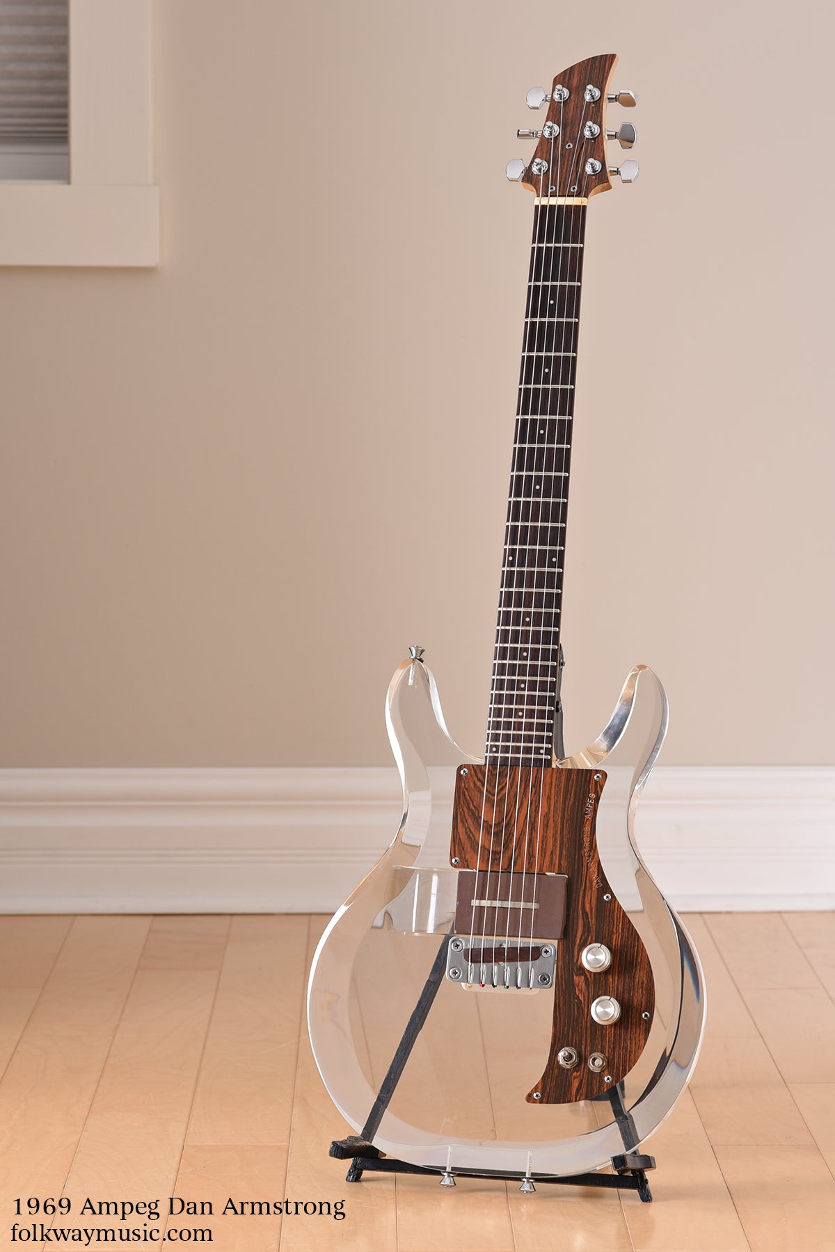 1969 Ampeg Dan Armstrong