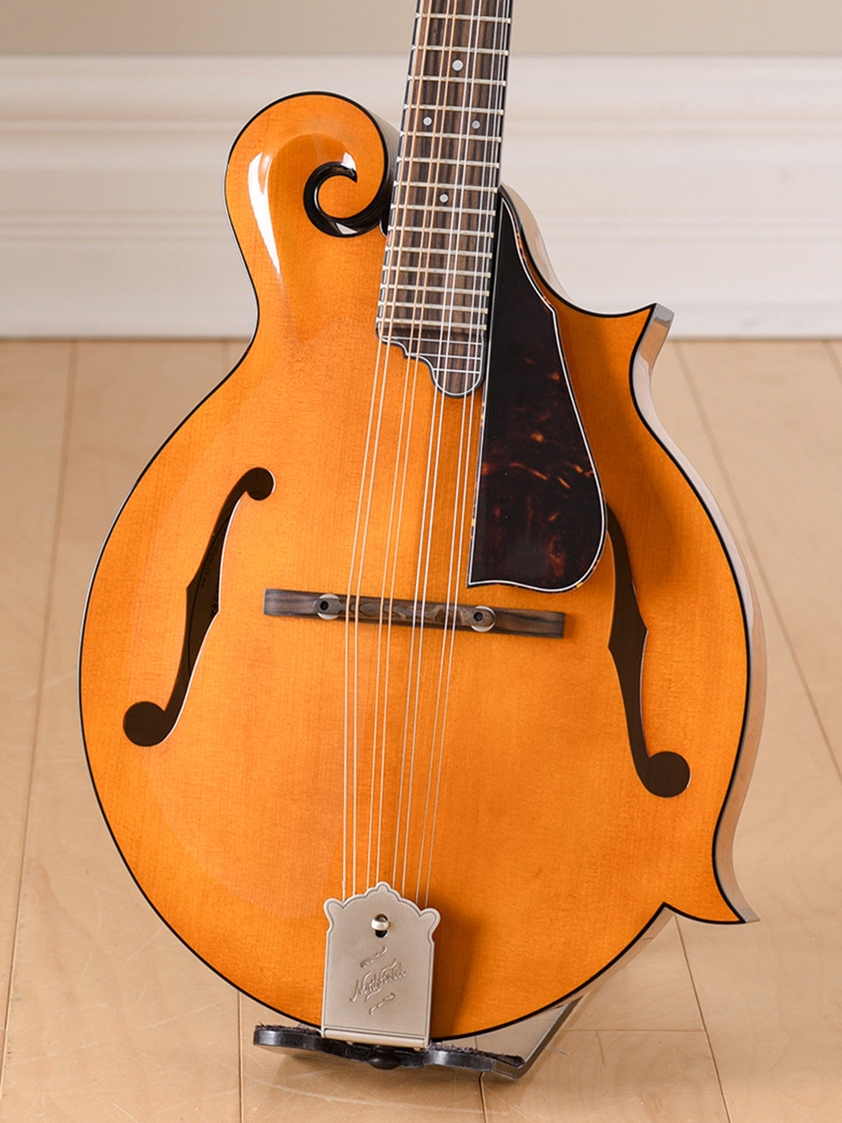 Northfield NFB-F5AWN Adirondack, Wide Nut, Amber