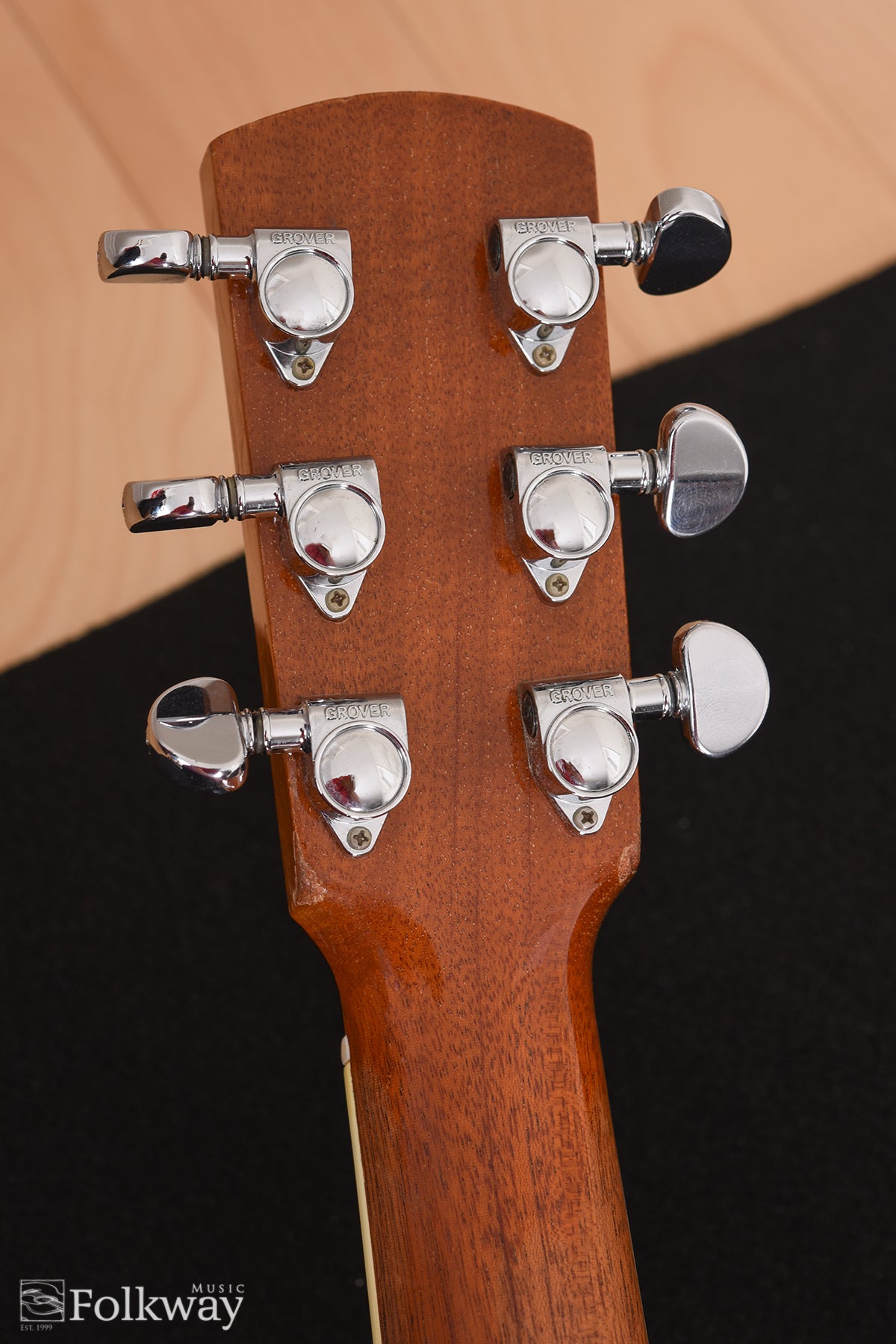 1979 Larrivée L-27