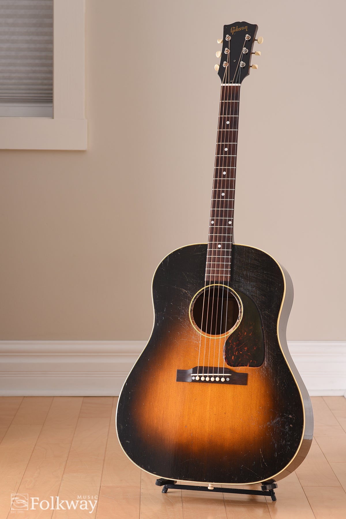1952 Gibson J-45