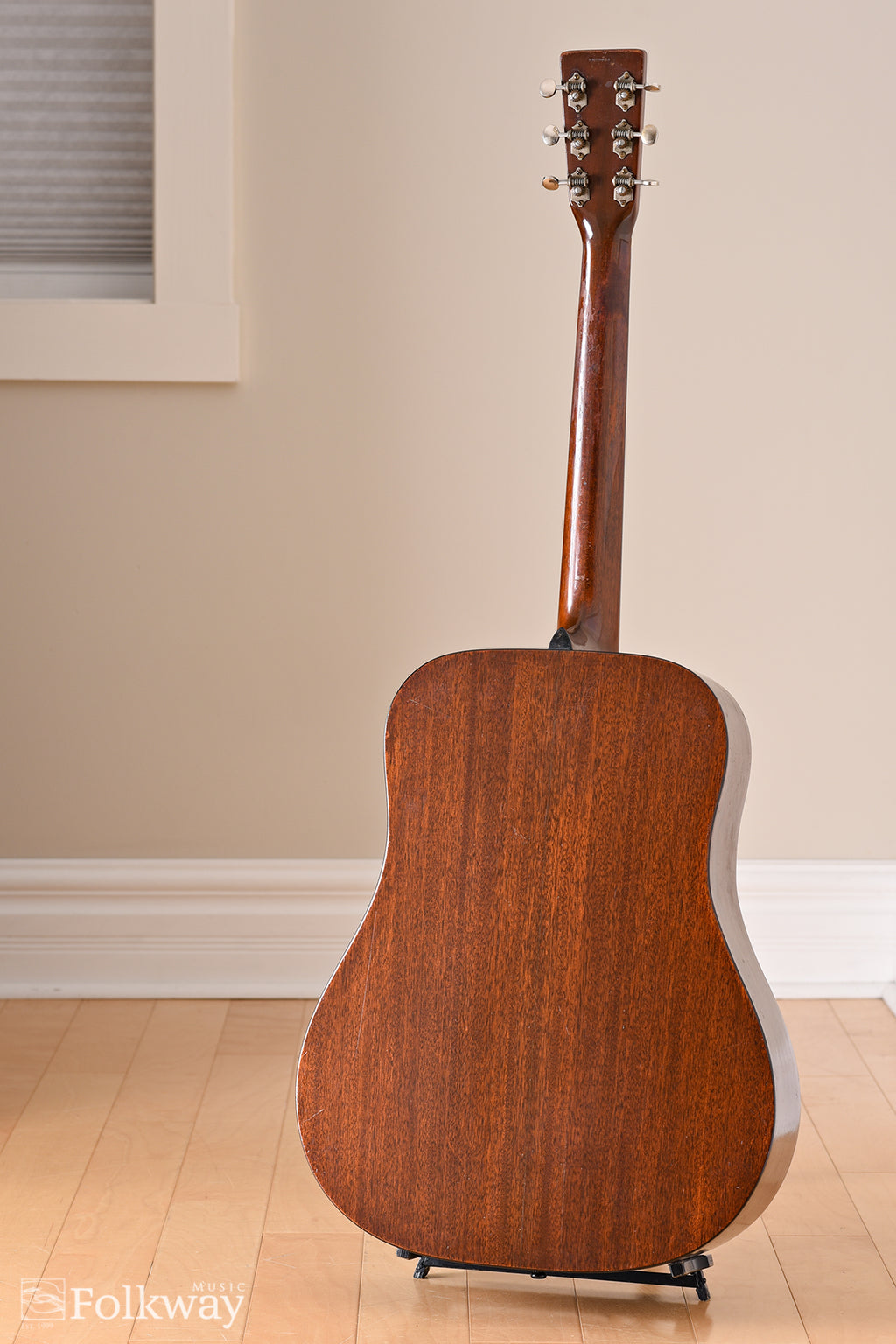 1942 Martin D-18