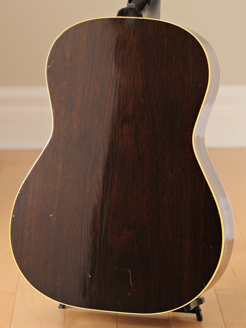 1945 Gibson Banner LG2