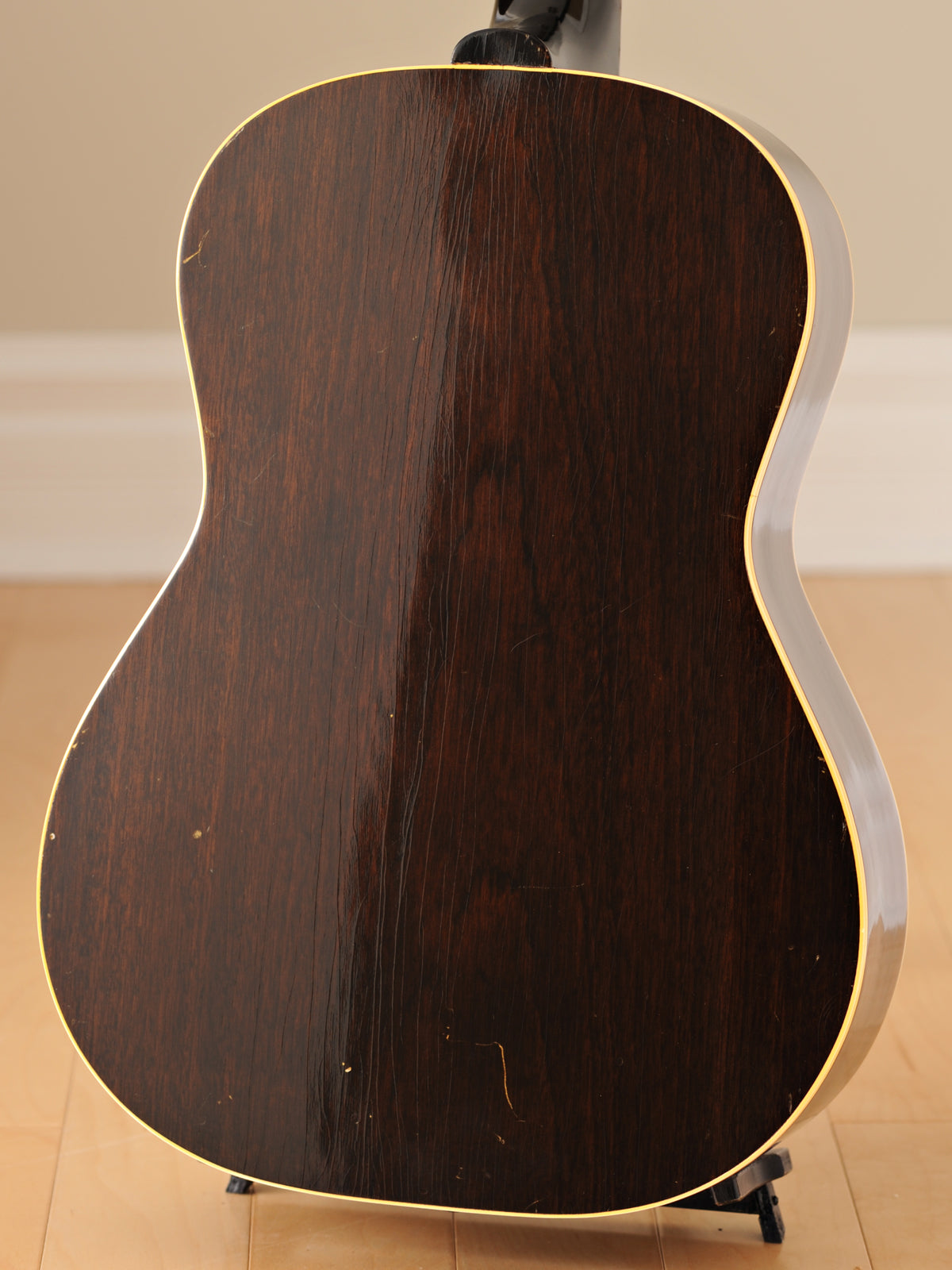 1945 Gibson Banner LG2