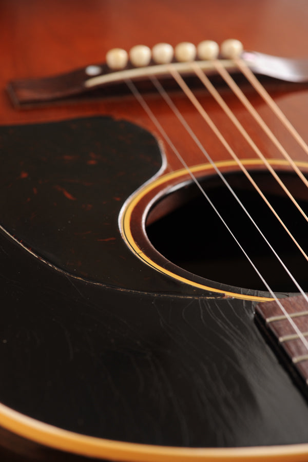 1945 Gibson Banner LG2