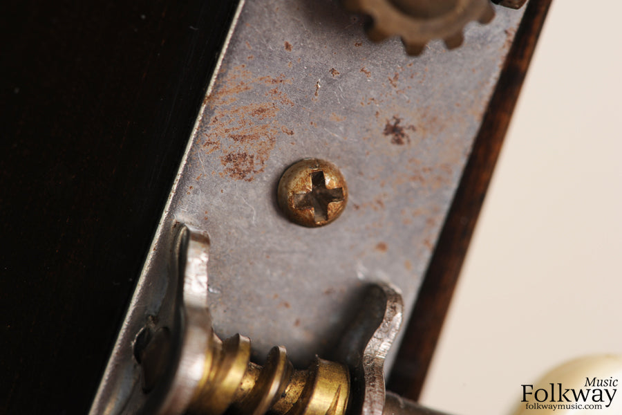 1945 Gibson Banner LG2