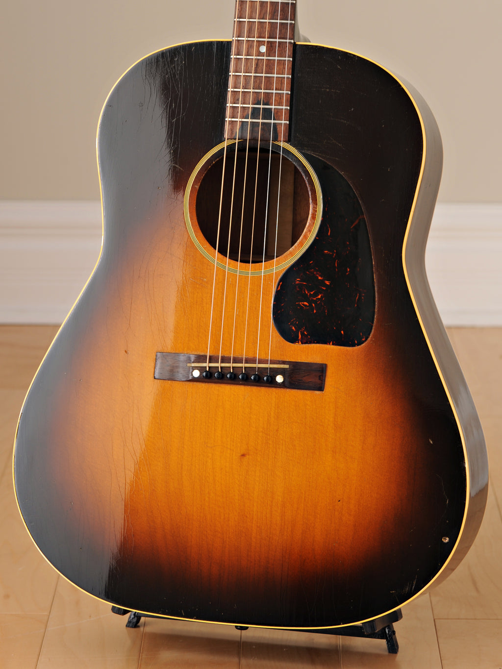 1945 Gibson Banner J-45