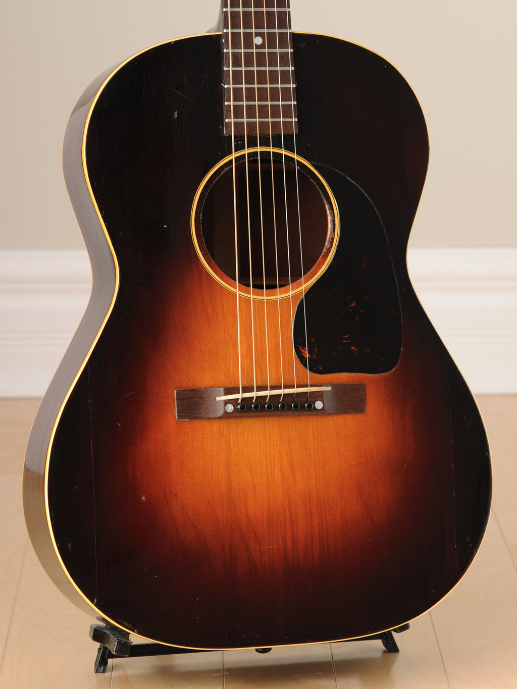 1945 Gibson Banner LG-2