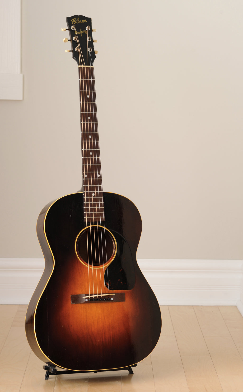 1945 Gibson Banner LG-2