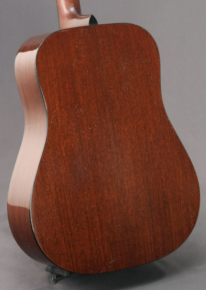 1946 Martin D-18