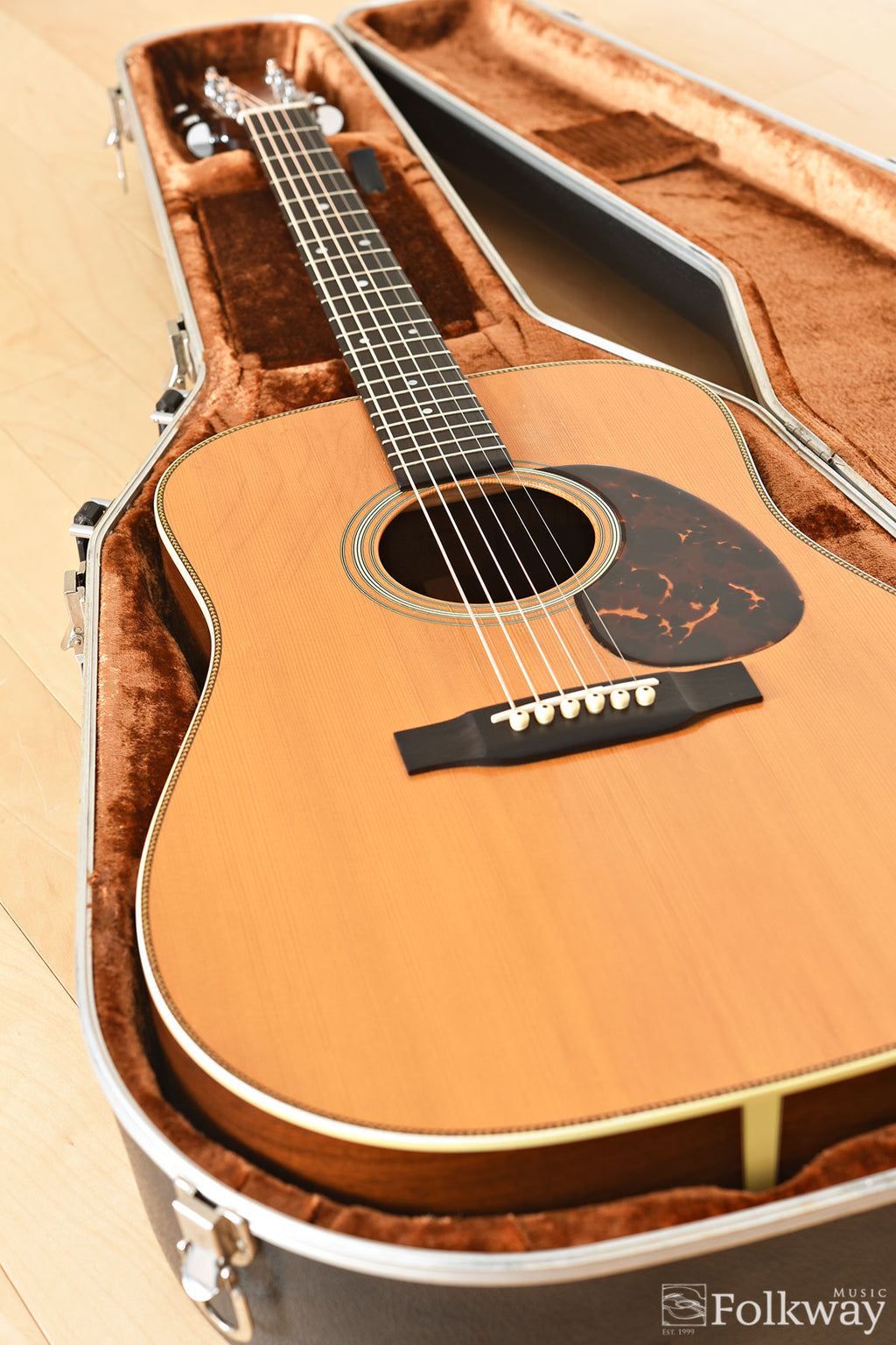 1976 Martin HD-28
