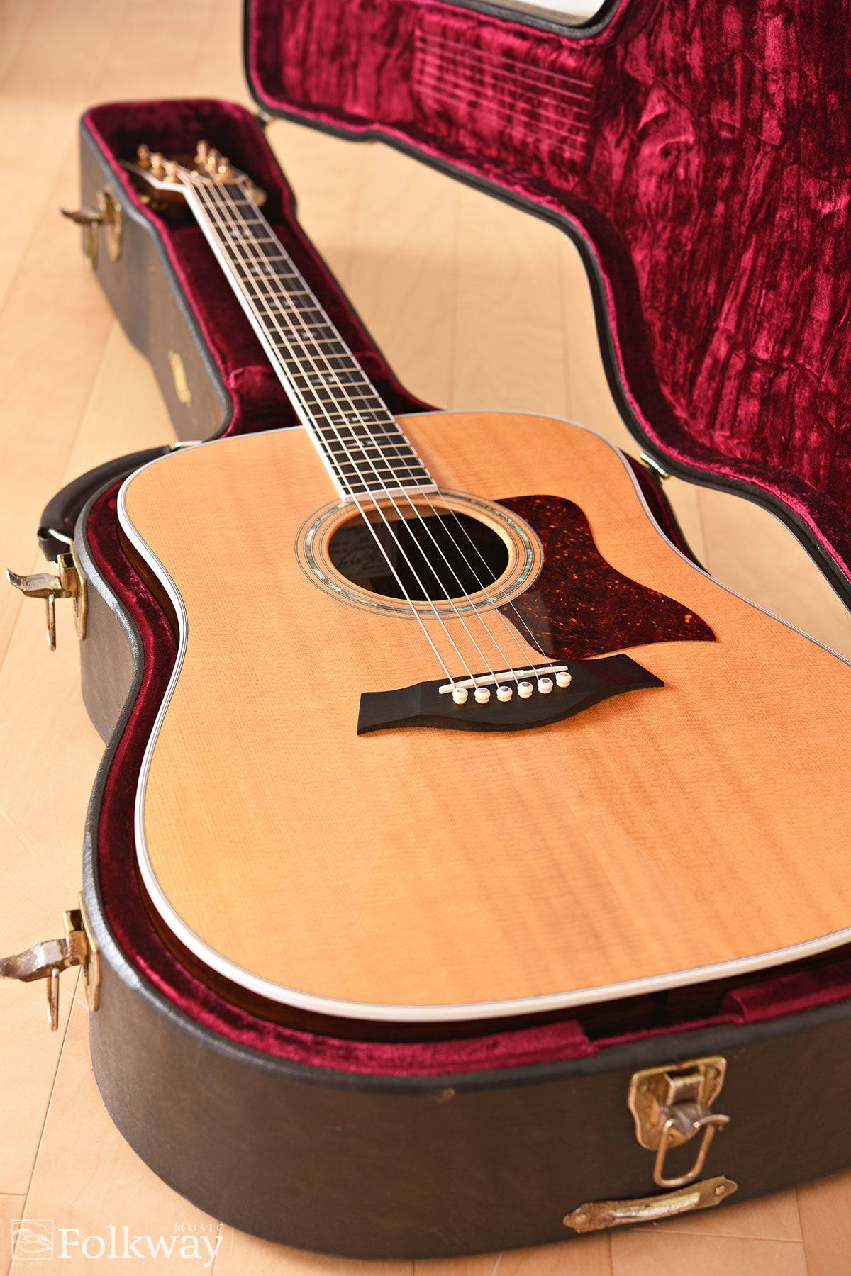 1996 Taylor 810