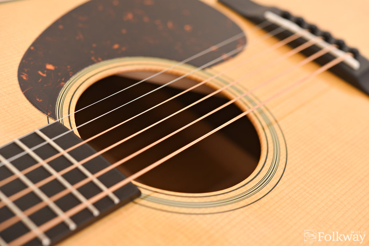 Martin D-18 (discontinued spec)
