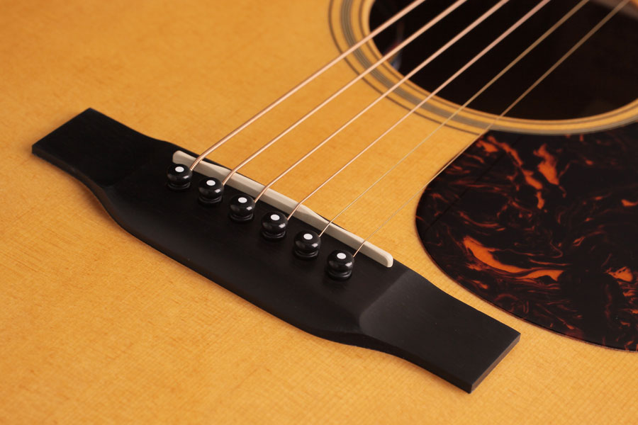 Martin D-18E Retro (discontinued spec)