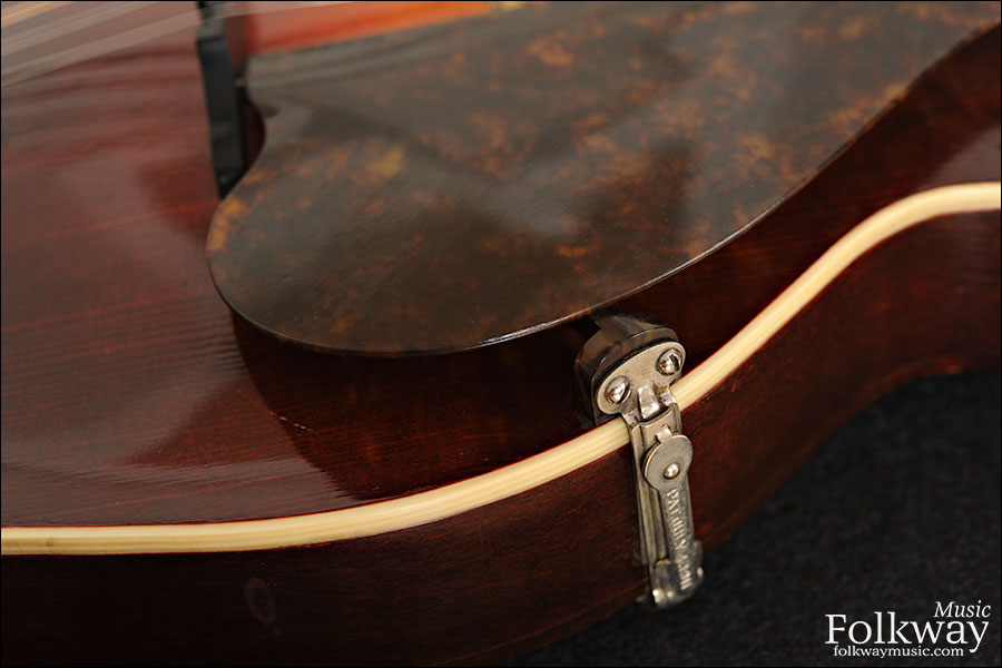 1918 Gibson F2