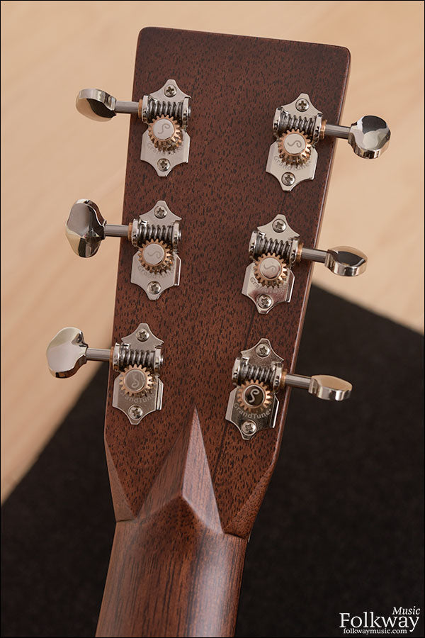 Martin HD-28 (discontinued spec)