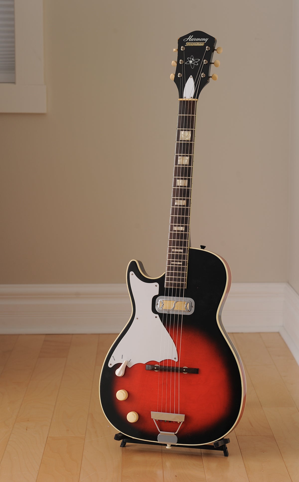 1964 Harmony H-47 Stratotone Lefty
