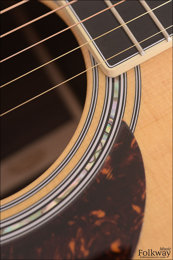 Martin J-40 (discontinued spec)