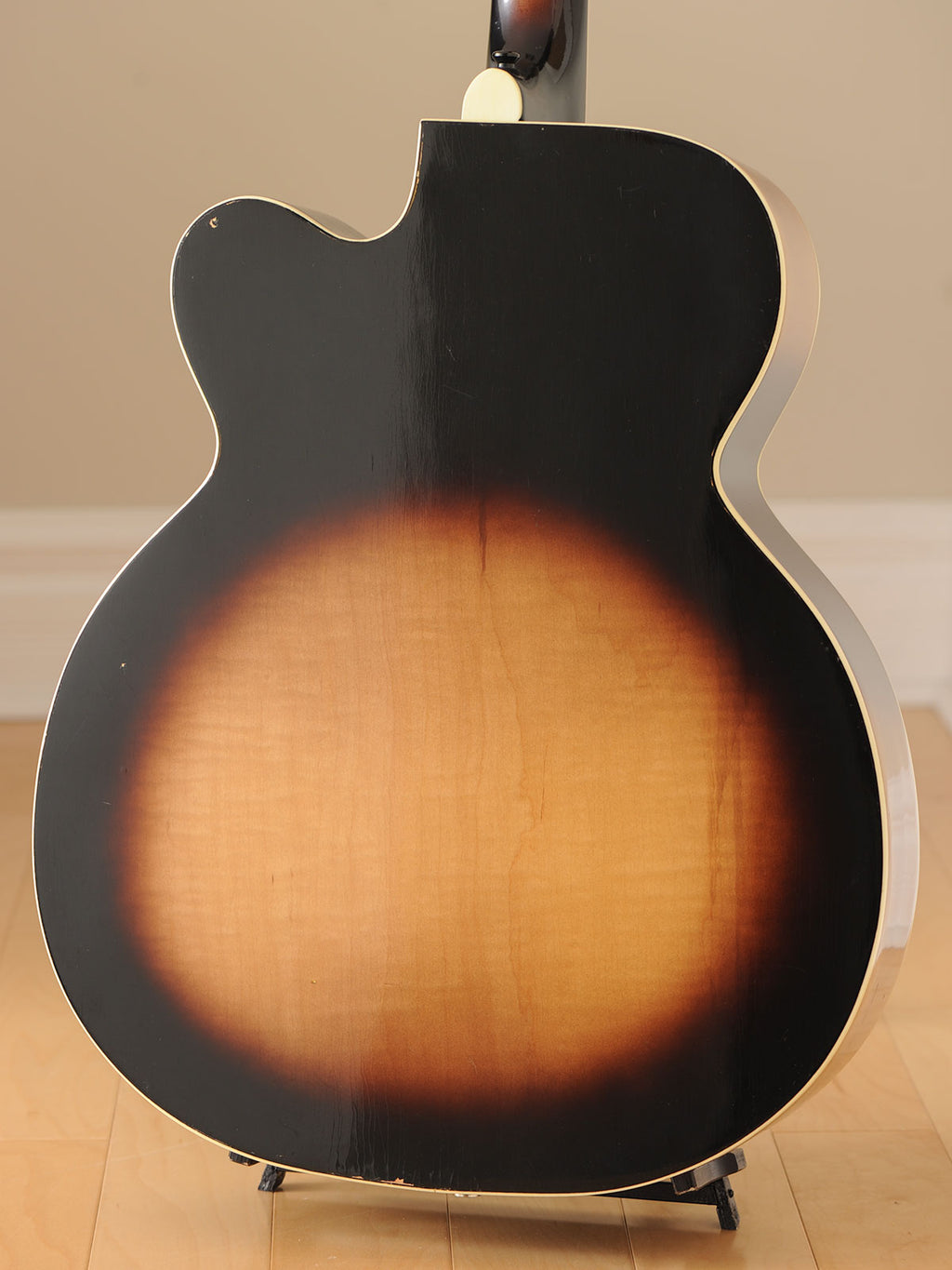1959 Kay K-24 with DeArmond