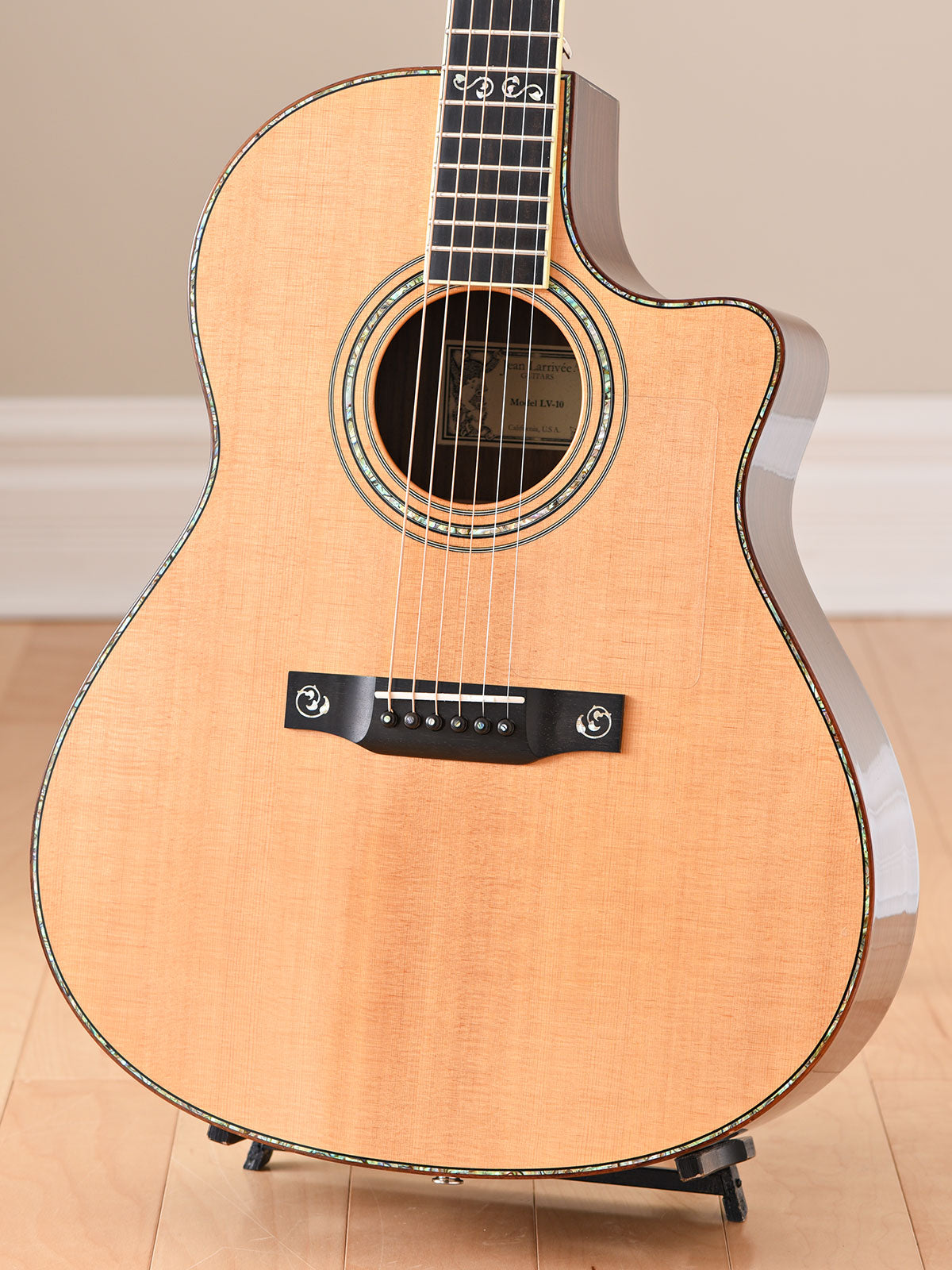 Recent Larrivée LV-10