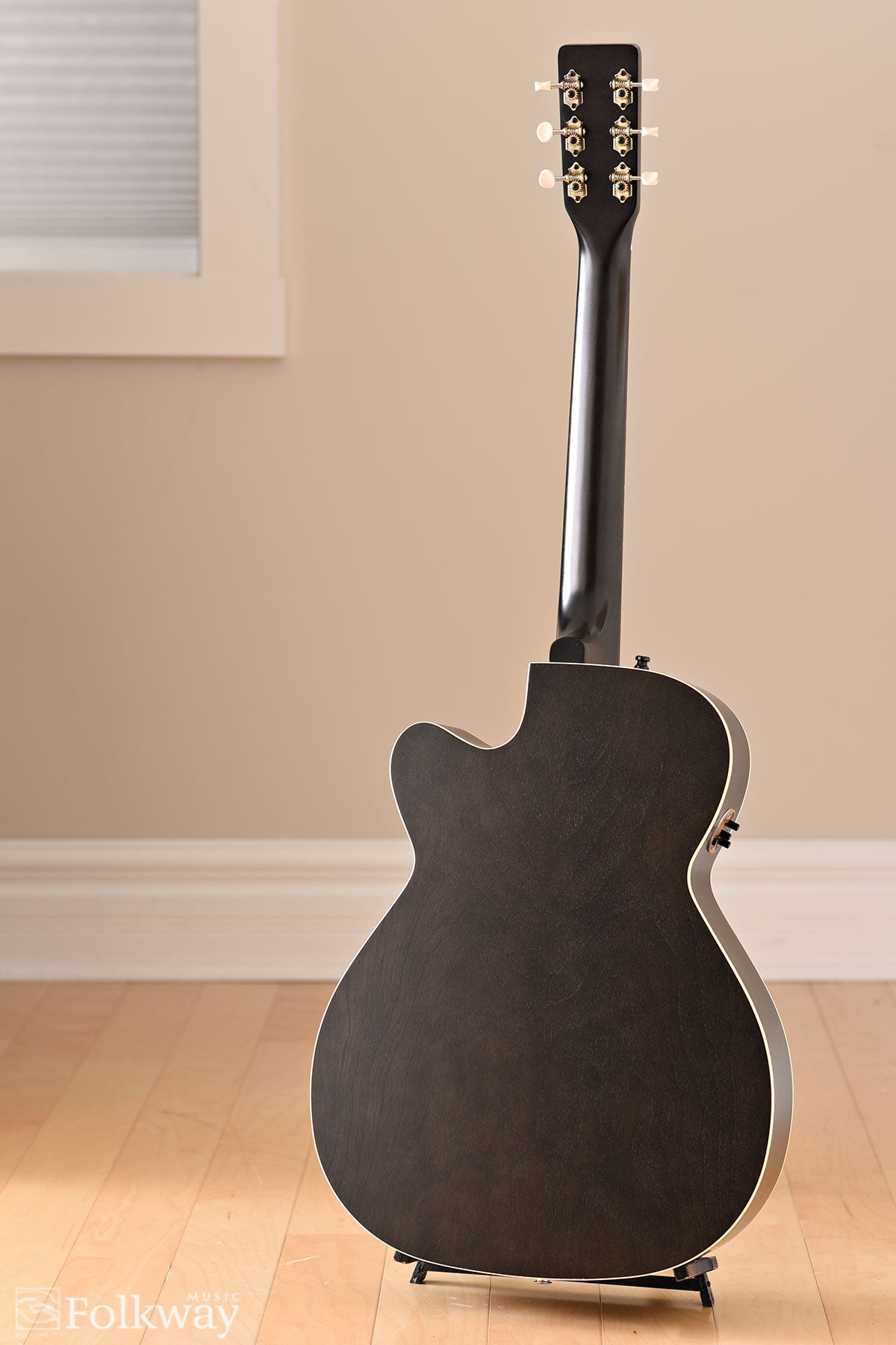 Art & Lutherie Legacy Faded Black