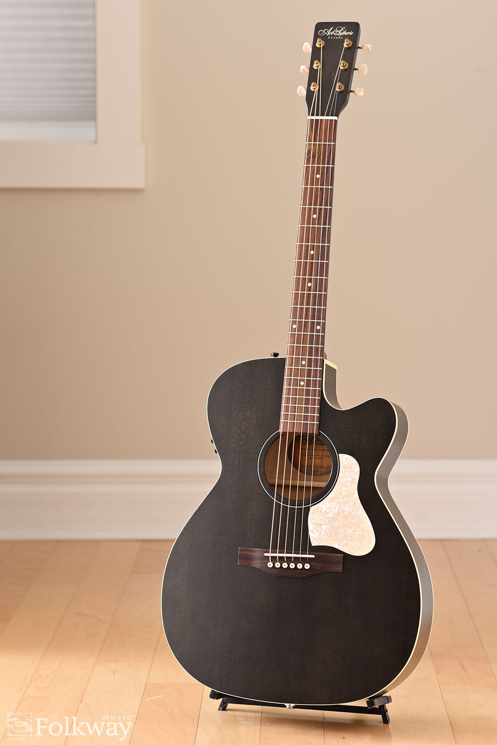 Art & Lutherie Legacy Faded Black