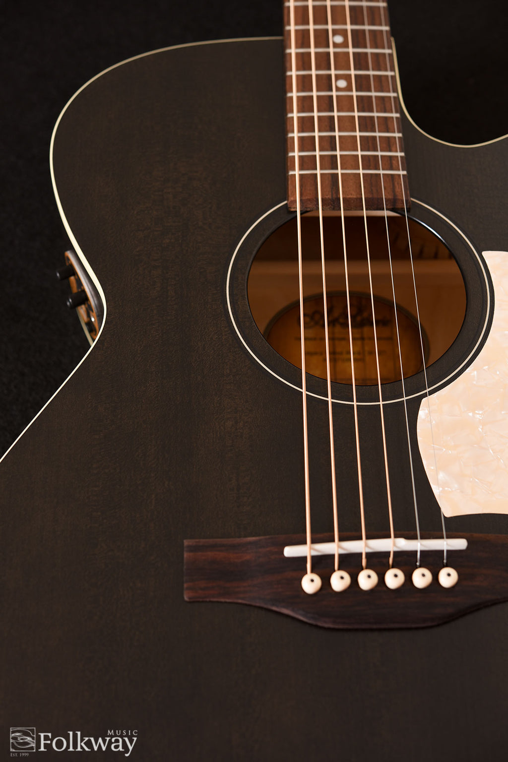 Art & Lutherie Legacy Faded Black