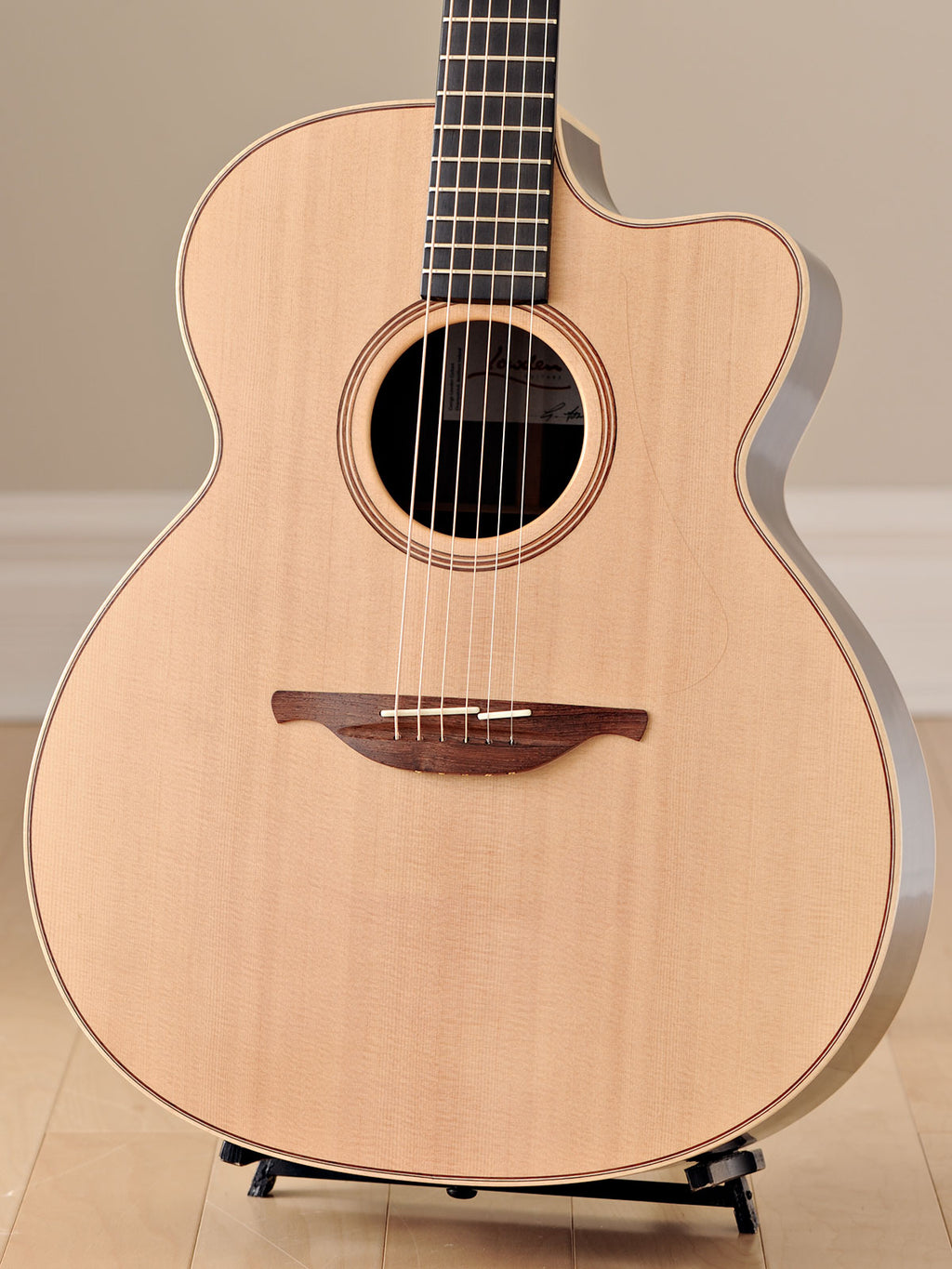 2010 Lowden 0-32C