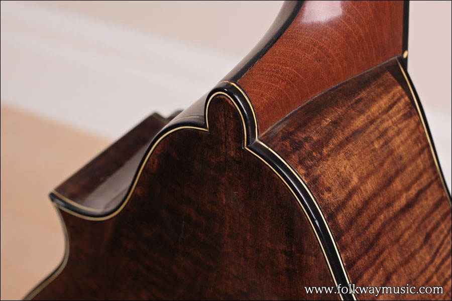 1922 Lyon and Healy Style A Mandocello