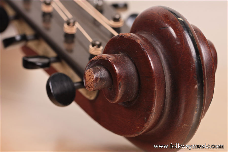 1922 Lyon and Healy Style A Mandocello