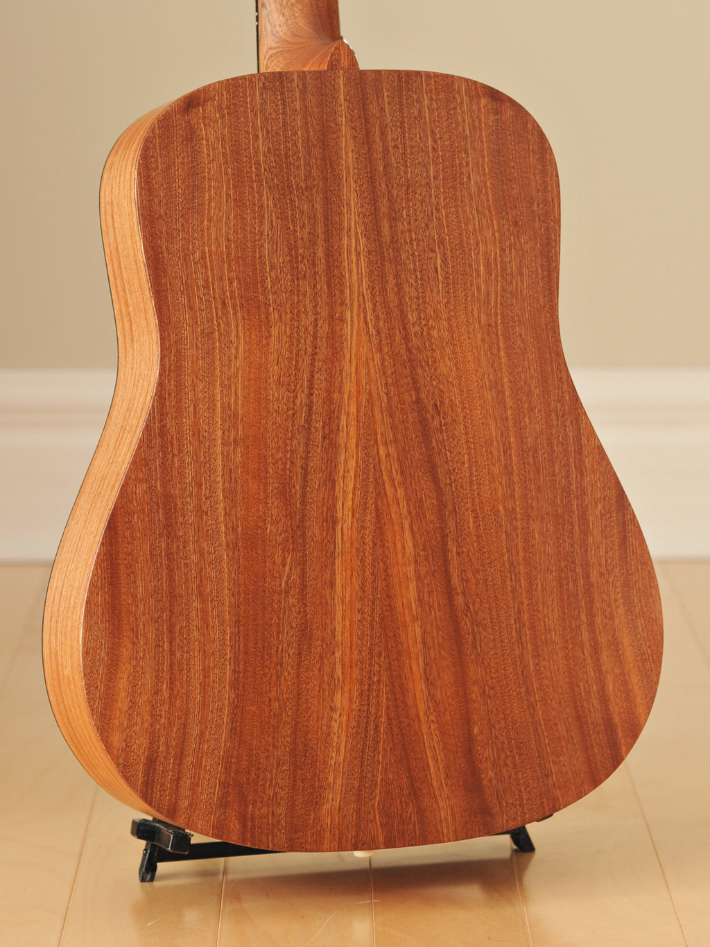 Martin Dreadnought Jr-E Lefty (discontinued spec)