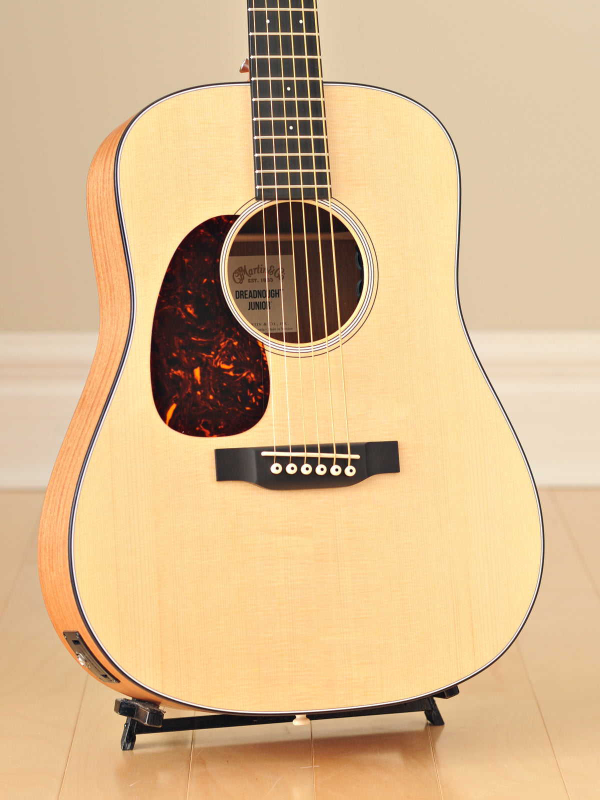 Martin Dreadnought Jr-E Lefty (discontinued spec)